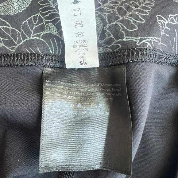 Lululemon Wunder Under High-Rise Tight 25" *Shine
Logo Flourish Iridescent Foil - Picture 7 of 11